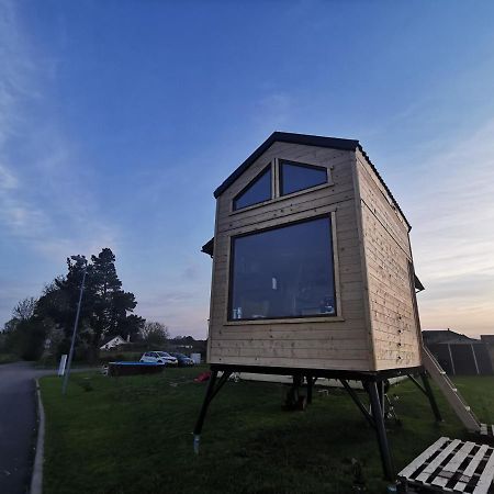 Treehome Tinyhouse Střítež エクステリア 写真