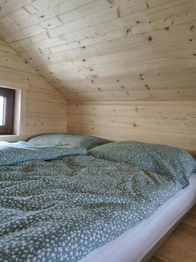 Treehome Tinyhouse Střítež エクステリア 写真