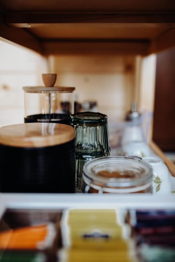 Treehome Tinyhouse Střítež エクステリア 写真