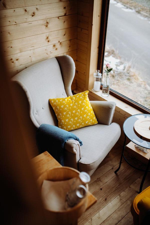 Treehome Tinyhouse Střítež エクステリア 写真
