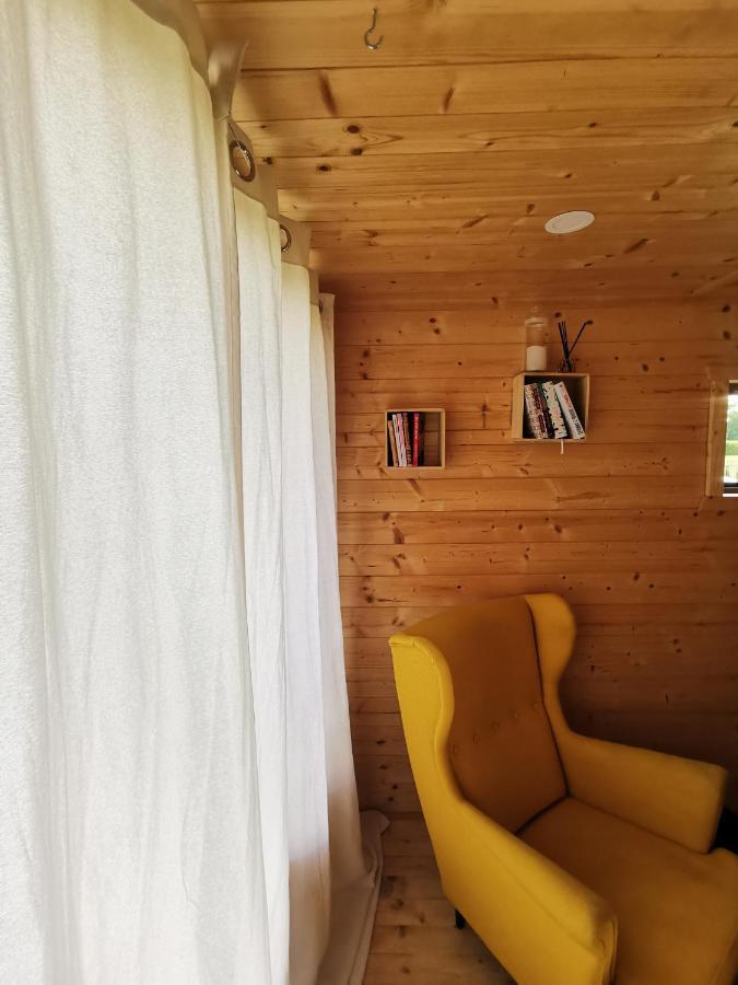 Treehome Tinyhouse Střítež エクステリア 写真